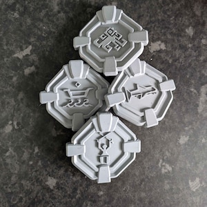 Inspirierte Sea of Thieves Medaillons (Komplettset): Malen Sie sich selbst