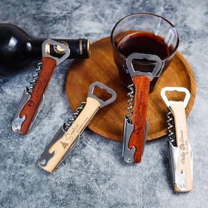 Aangepaste wijnflesopener gegraveerde kurkentrekkeropener gepersonaliseerde houten flesopeners getuige cadeau feestartikelen huwelijksuitnodiging