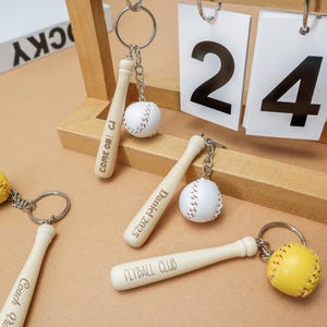 Custom Baseball Keychains, Team Player Gifts,Personalized Mini Baseball, Best Man Gifts, Keychains Wedding Keepsake, Groomsmen Gifts
