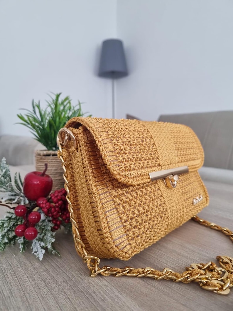 Patroon gehaakte crossbodytas mosterdgeel valentijnscadeau gehaakte crossbodytas met liefde gemakkelijk gele gehaakte crossbodytaspatroon afbeelding 3