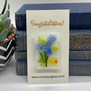 Fusing Glas Blumen Magnet Umarmung mit bunten Blumen, Murrine Glas, Gelb Küken, Ostern, Versandfertig, Glasmagnet, Conways - 191