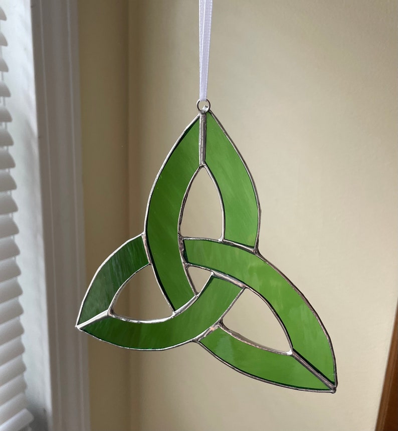 Stained Glass Celtic Trefoil Sun Catcher, Green Sun Catcher, Celtic Knot, Green, Clear Glass, Green Glass Glass, Sun Catching image 3