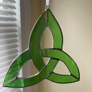 Stained Glass Celtic Trefoil Sun Catcher, Green Sun Catcher, Celtic Knot, Green, Clear Glass, Green Glass Glass, Sun Catching image 7