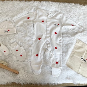 Tenue de Naissance personnalisée // Pyjama Personnalisé // Coffret naissance Bébé 5 pièces // Set Complet Maternité // Tenue Mixte image 9