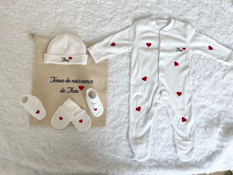 Tenue de Naissance personnalisée // Pyjama Personnalisé // Coffret naissance Bébé 5 pièces // Set Complet Maternité // Tenue Mixte image 6