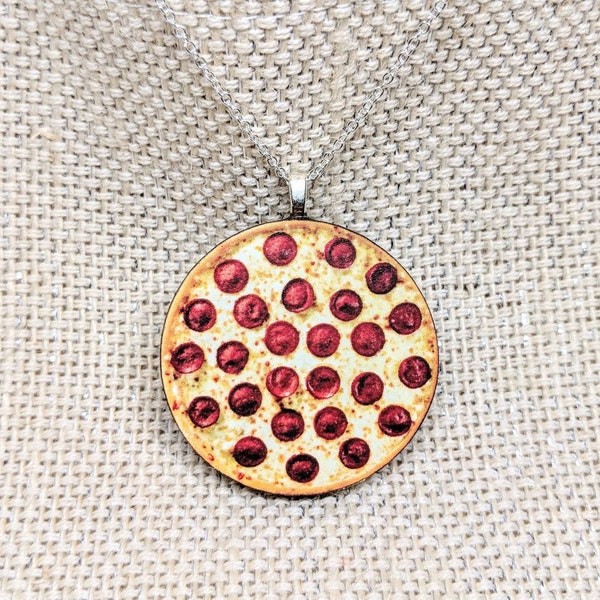 Pizza Necklace / Pizza Pendant / Pizza Jewelry / Italian Food / Foodie Necklace / Food Jewelry / Laser Cut Wood / Pepperoni Pizza