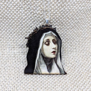 Blessed Virgin Necklace / Vintage Image / Creepy Necklace / Crown of Thorns Pendant Necklace / Religious Sinner Necklace / Weird Jewelry