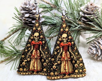 Boucles d'oreilles tête de mort de Noël / Bijoux tête de mort / Boucles d'oreilles squelette arbre de Noël / Boucles d'oreilles effrayantes de Noël / Boucles d'oreilles étranges