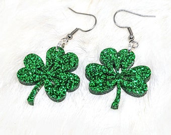 St Patty's Earrings / Shamrock Earrings / Irish Jewelry / Clover Earrings / St Patrick's Day Earrings / Stainless Steel Hooks