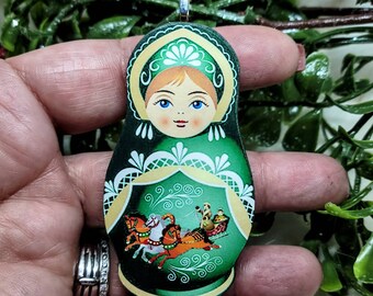 Russian Doll Ornament 2 inch / Laser Cut Wood Ornament Flat 2D / Matryoshka Christmas Ornament / Christmas Gift Tag