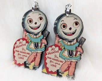 Boucles d’oreilles de Saint-Valentin / Boucles d’oreilles Pan Handling / Galentine’s Day Gift / Creepy Earrings / Vintage Valentine Jewelry / vintage Girl Valentine Card