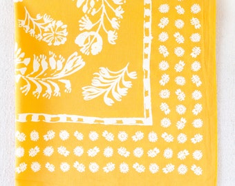 Bandana amarilla dorada para mujeres y hombres, regalo para jardinero, hecho en EE.UU., todo algodón, bandana con estampado floral, serigrafiada a mano, cebolla de cristal