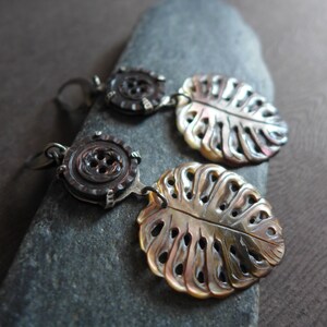 MOP Monstera Leaf Earrings, Plant Lover earrings, Gift for Gardener, Vintage Button Sterling Leaf Earrings, Gift for Her, Botanical Earrings
