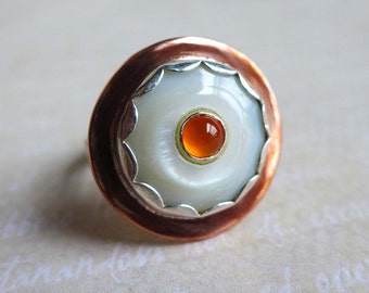 Pearl Button Carnelian Ring Size 7, MOP Bezel Ring, Mixed Metals Button Ring, Pearl Button Jewelry, Shell Button Gemstone Sterling Copper