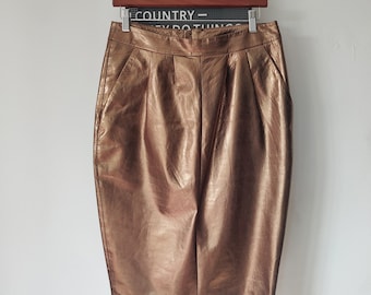 Topshop Boutique leather skirt metallic gold tulip high waist mid size Made in Europe 2000s does 1980s vintage / M L British fashion