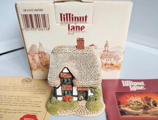 Lilliput Lane the China Shop - Etsy