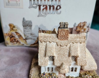 Lilliput Lane Honeysuckle Cottage – Handmade English Cottage