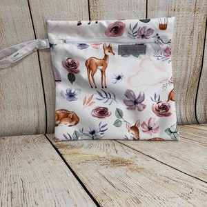 Wetbag Reh personalisierbar handgemacht Windeltasche Nasstasche Wechseltasche Hygienebeutel Schwimmbadtasche Strandtasche Kulturbeutel