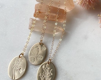 Floral Necklace, New Mom Gift, Birthday Gift, Wildflower Necklace, Custom Flower Necklace Monstera Necklace, Oval flower charm 14k gold fill