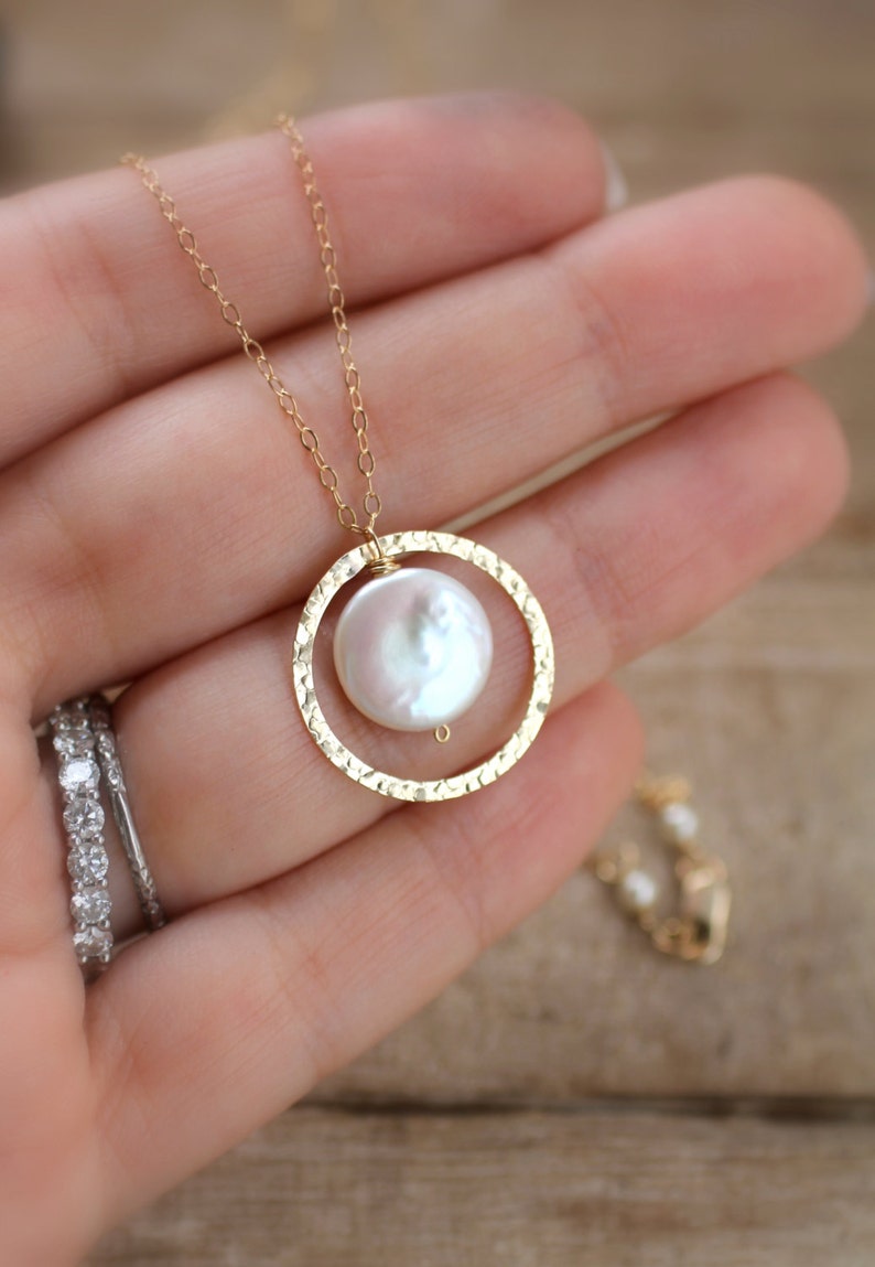 Mother of the Bride Gift, Mother's Necklace, Mother of the Groom Gift, GOLD Eternity Necklace, Circle Pendant, Pearl Necklace, Gift for MOM image 4