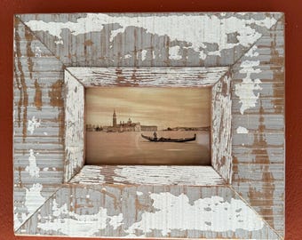 Cornice rustica vintage in legno riciclato