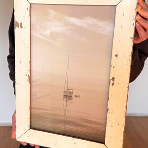 Rustic White Barnwood Picture Frame | Vintage Farmhouse Wall Decor | Outer 13x18 in (33x46 cm) | Inner 9x14 in (23x36.5 cm)