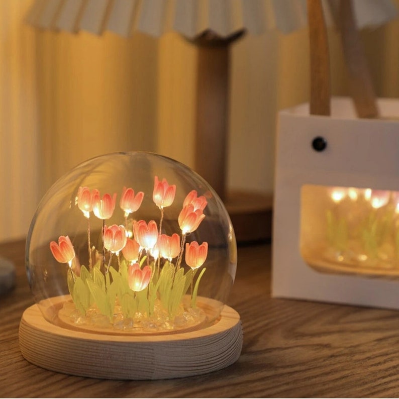 Tulip Night with Light Battery Handmade Fun, Adjust each Flower by Yourself, Tulip Flower Table Lamp, Perfect Bedside Accent Różowy