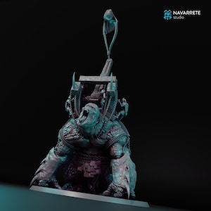 Op de afbeelding: Een gedetailleerde, teal-gekleurde fantasie sculptuur van een monsterlijk wezen met een open mond, geketend en met een structuur op zijn rug. De sculptuur heeft scherpe klauwen en tanden. De studio naam "NAVARRETE" is zichtbaar.