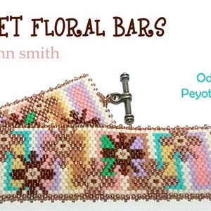 Puede incluir: Un brazalete de cuentas con un patr&oacute;n floral colorido, que presenta tonos de rosa, marr&oacute;n, amarillo, verde y blanco. El brazalete est&aacute; hecho con un punto de peyote de conteo impar y tiene cierres plateados. El texto "SHERBET FLORAL BARS by julie ann smith" es visible sobre el brazalete.