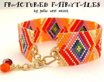 Julie Ann Smith Designs FRACTURED FAIRYTALES Bracelet Odd Count Peyote Beadweaving Pattern