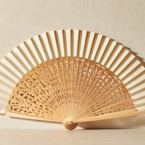 Abanico español, hecho a mano, calado, Nora Natur