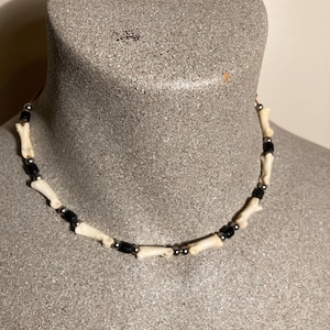 Coyote knuckle bone necklace choker with black glass & metal round beads 03093