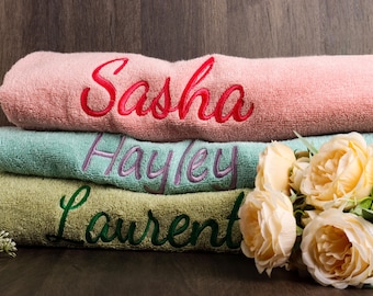 Personalisiertes Handtuch, Personalisierter Name / Gestickt, 100% Baumwolle, Hochzeits-, Geburtstags- und Jahrestagsgeschenk, Badezimmerdekor