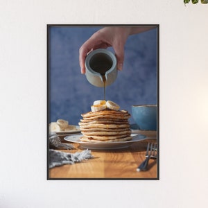 Wandkunst mit Rahmen - Pfannkuchen mit Ahornsirup Food Fotografie Poster mit Holzrahmen - Hausküche Dekor - Feinschmecker Bäcker Einweihungsparty Geschenk