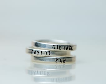 Anillo personalizado de plata de ley * anillo de apilamiento de las madres * anillo de nombre de la ley