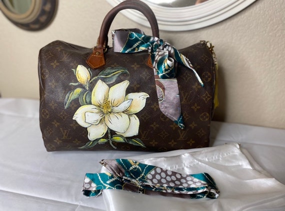 Personalized Louis Vuitton bag with exclusive hand-paint