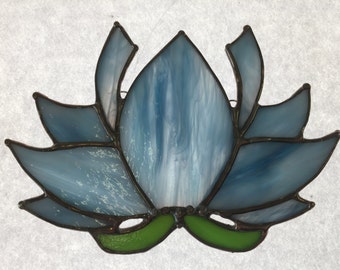 Fleur de lotus en verre teinté