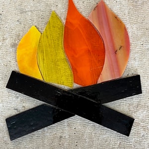 DIY vorgeschnittenes Buntglas Lagerfeuer Kit