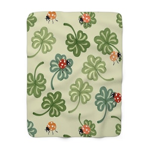 lady bugs and clovers Sherpa Fleece Blanket