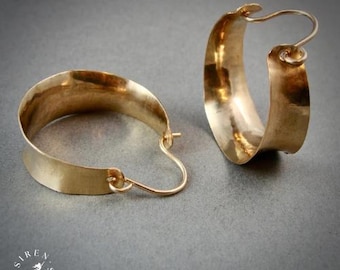 Chunky Gold Hoop Earrings – Hand Formed 1-Inch Lightweight Statement Hoops