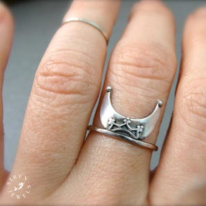 Witchy Sterling Silver Crescent Moon Crown Ring – Handmade Stackable Silver Band, Boho Celestial Jewelry