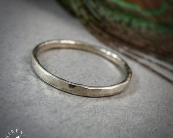 Hammered 14k White Gold Wedding Band - Simple Stacking Ring
