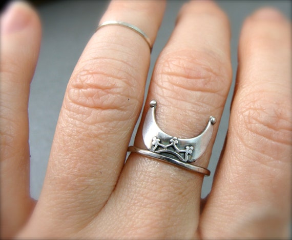 Witchy woman crescent moon stacking ring, Sterling silver ring, Handmade ring, Witchy things, Rings for women, Sterling stackable ring,
