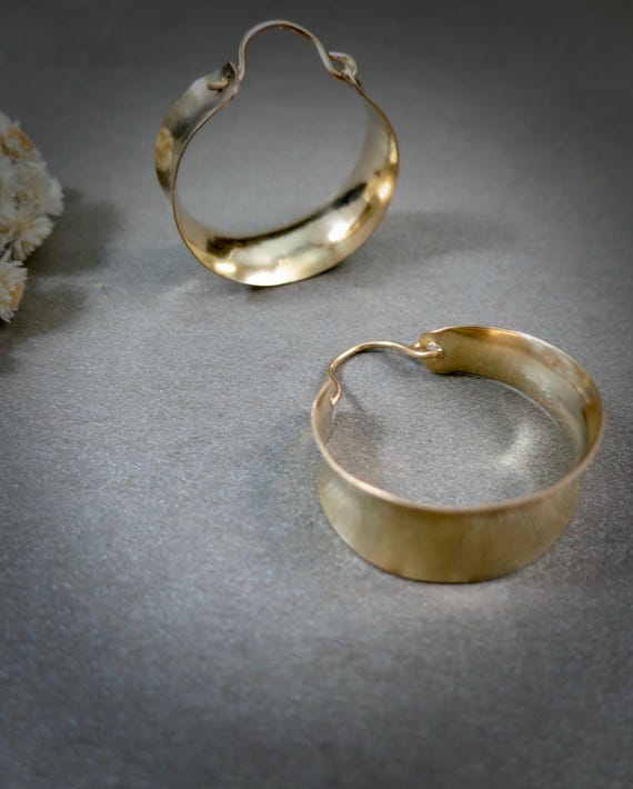 Gold Chunky 1 Inch Hoop Earrings – Lightweight Wide Hoops, Artisan Jewelry