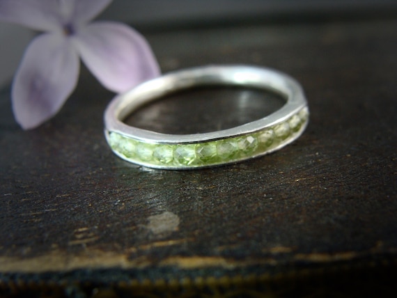 Peridot and sterling 925 stacking ring, August birthstone ring, handmade rings for women, Natural gemstone stacking ring, Birthstone ring