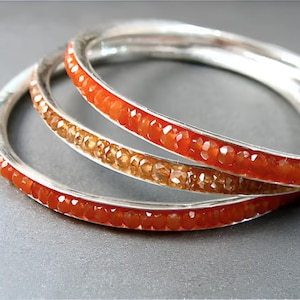 Karneol Sterling Silber Armreif: Stapelbarer Edelsteinschmuck