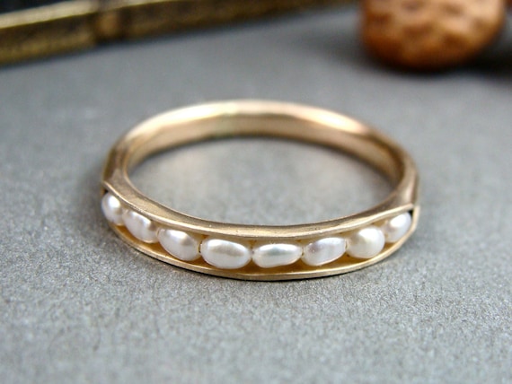 Solid 14k gold petite pearl stack ring, Rice pearl band, Modern pearl jewelry, Handcrafted 14k pearl wedding ring, Gifts for her