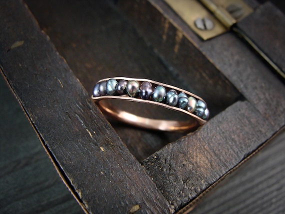 Black pearl and solid 14k rose gold stacking ring, Cottage core pearl ring, Rose gold band, Raven's wing pearl, Dark pearl ring "Bad seed"