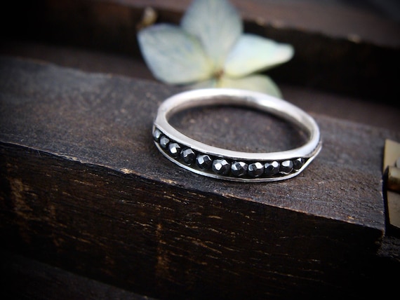 Petite hematite sterling silver stack ring, Delicate gemstone band ring, Stacking gemstone rings, Gothy rings