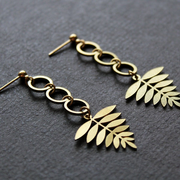 Long dangle botanical earrings, brass tropical metal leaf earrings, gold fern post earrings, plant earrings stud, circle earrings - Lamina